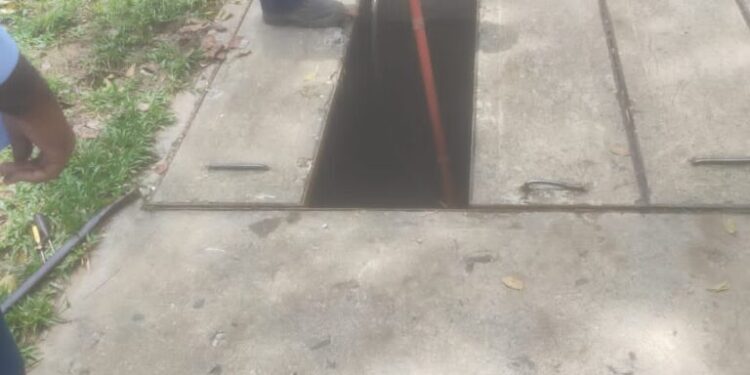 Diversas zonas de Valles de Camoruco llevan casi 24 horas sin electricidad