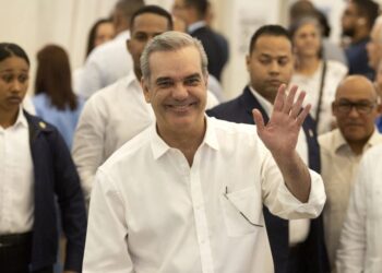 Presidente dominicano Luis Abinader gana primarias con casi el 91 % y optará a la reelección