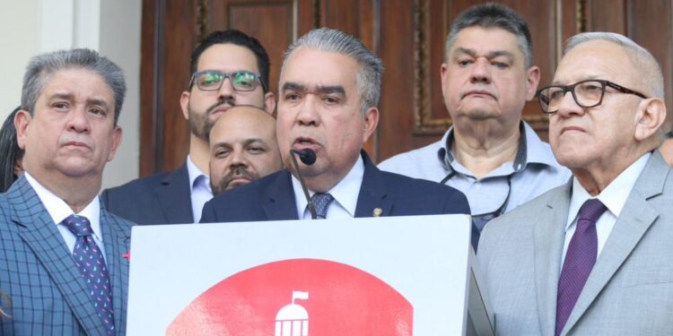 Luis Eduardo Martínez calificó como «triste y vergonzosa» la cifra de participación de la elección primaria