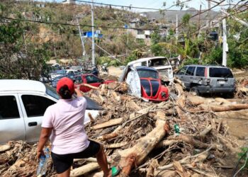 Migrantes venezolanos en frontera sur dispuestos a viajar a Acapulco para trabajar en reconstrucción