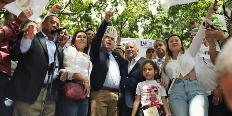 Acción Democrática oficializa la candidatura de Luis Eduardo Martínez a las presidenciales de 2024