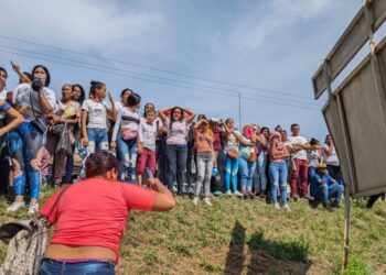 Más de 100 mujeres exigen información de reos tras intervención del penal de Tocuyito