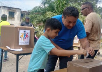 Participación masiva se registró en la mayoría de los centros de votación en la primaria en Carabobo
