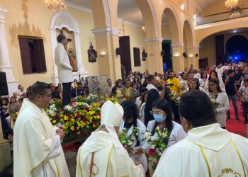 Carabobeños celebraron el 159 aniversario del nacimiento del Beato José Gregorio Hernández, «médico de los pobres»