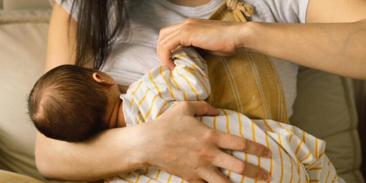 Identifican la leche materna como posible herramienta para diagnosticar el cáncer de mama