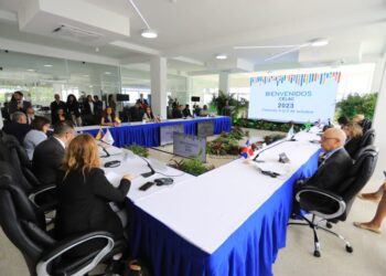 Ministros de la Celac evalúan en Caracas crear un centro para el desarrollo científico