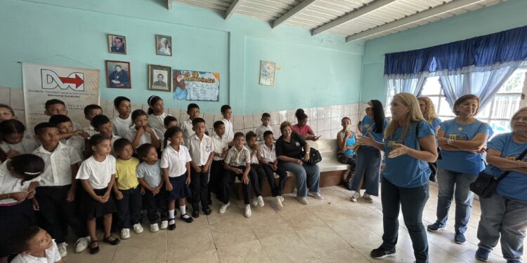 Fundación Magallanes entregó donativo a niños en Puerto Cabello