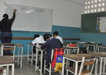 UNT Carabobo: El sistema educativo público está en terapia intensiva por déficit en la infraestructura y bajos salarios de los docentes