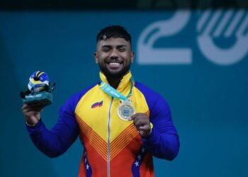Keydomar Vallenilla suma el segundo oro para Venezuela en pesas