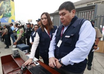 Oposición y oficialismo rechazan el control de identidad en el partido Perú-Venezuela