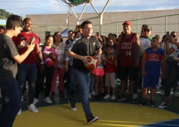 Alcalde Fuenmayor reinauguró cancha deportiva en San Blas Casco Norte de Valencia