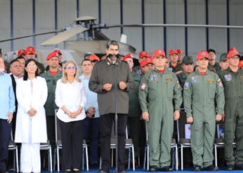 Maduro: «la Fuerza Armada está presta y preparada para defender el territorio»