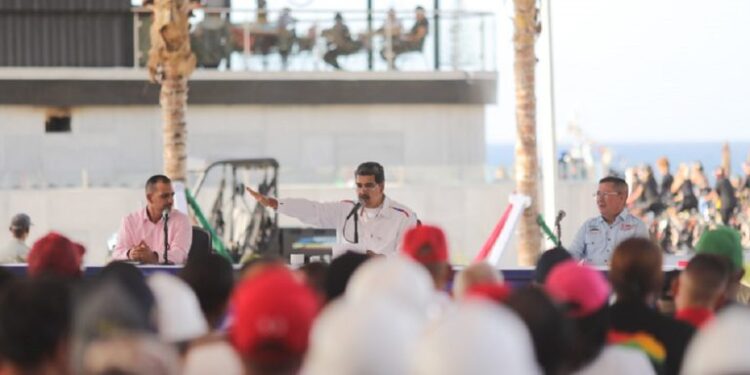 Maduro: «Venezuela está en unión nacional para recuperar el Esequibo»
