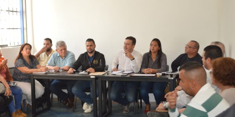 Diputado Carlos Molina: En la Fracción de la Unidad estamos trabajando en una Constitución de Carabobo que profundice en la descentralización