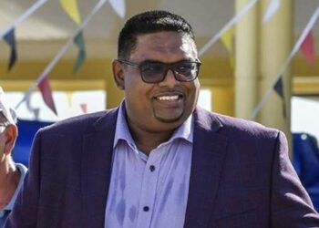 El presidente de Guyana afirma que no se involucrará con Venezuela por disputa de Esequiba