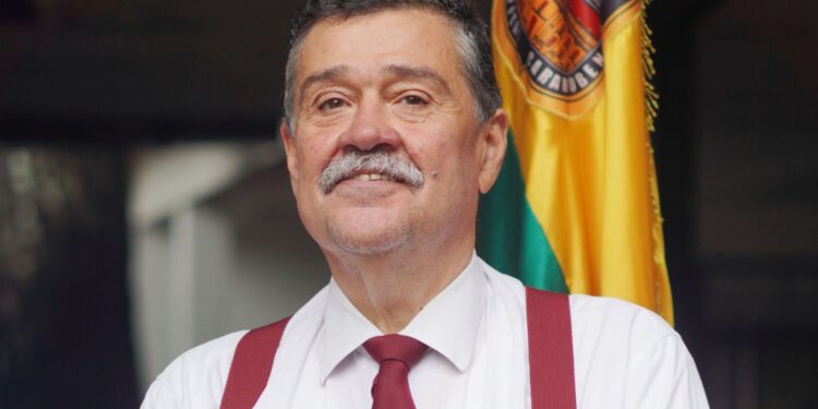 Profesor José Ángel Ferreira: Continuaré mi reclamo ante la CGR y reitero mi posición de que estoy habilitado