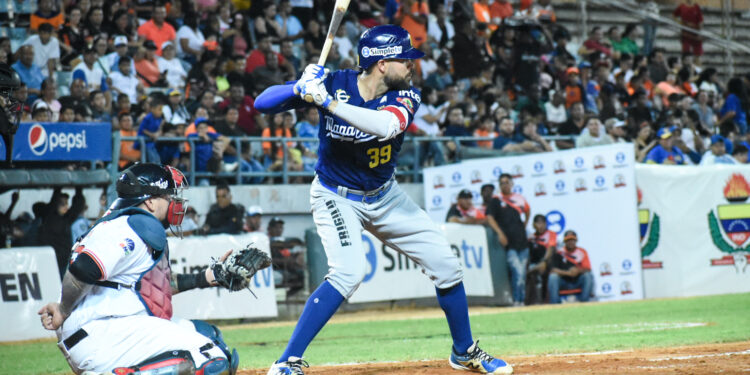 Magallanes cayó en el segundo de la serie ante Zulia