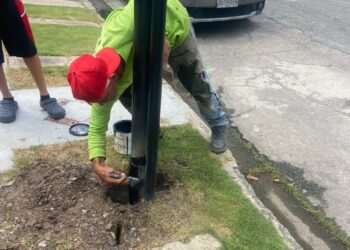 Alcaldía de Guacara ejecuta plan de rehabilitación de postes eléctricos