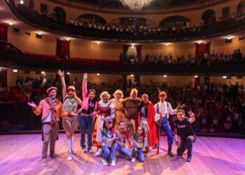 La Escuela va al Teatro presentó la obra “Caperucita Roja” a través del Plan Cultural Comunitario
