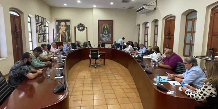 Profesor Abraham Toro: hacer las elecciones en la UC era un desacato; «las elecciones de la UCV se hicieron en desacato»