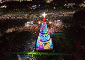 Todo listo para dar la bienvenida a la Navidad en San Diego