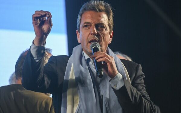 Con más de 96 % de las mesas escrutadas: Milei ganó la Presidencia de Argentina