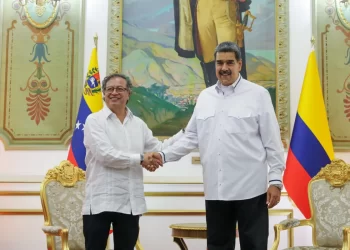 Petro propone asociación entre Ecopetrol y Pdvsa para explotar gas y crudo de Venezuela