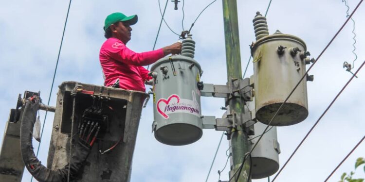 Alcaldía de Naguanagua solventó falla de servicio eléctrico con instalación de transformador en El Chuponal