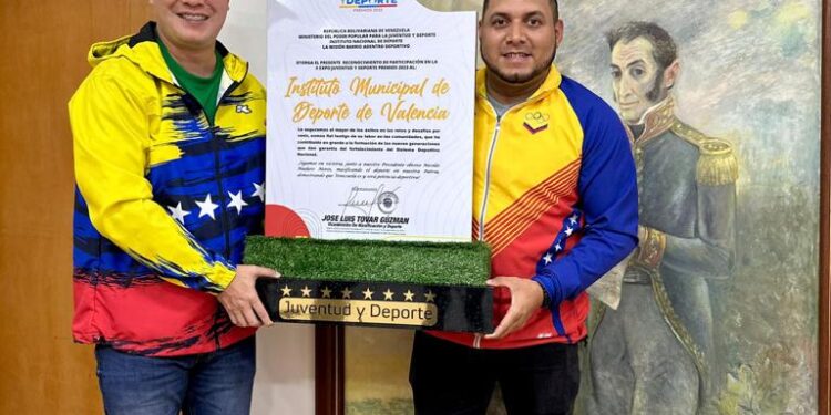 Alcalde Fuenmayor recibió reconocimiento en el marco de la II Expo Juventud y Deporte Premios 2023