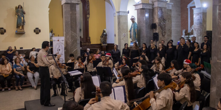Cientos de carabobeños disfrutaron conciertos de Navidad del Consermuca