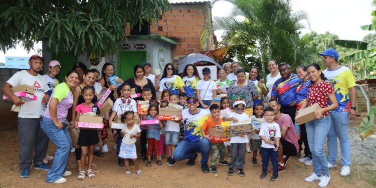 Fundación Deja Tu Huella realizó 6ta edición de «Una Huella en Navidad»