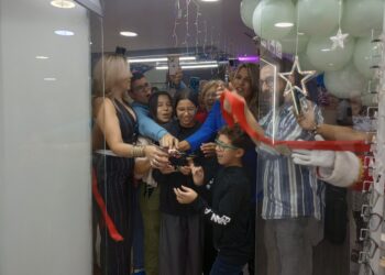 Óptica Monasterios inauguró su nueva sede en el CC Multicentro El Viñedo