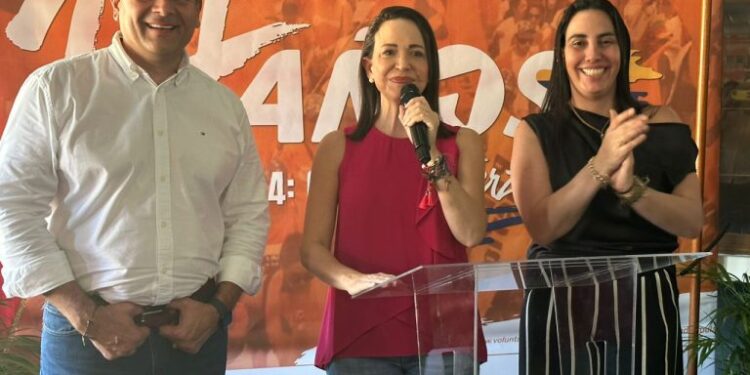 María Corina Machado evalúa si acudir al Supremo para pedir que revise su inhabilitación