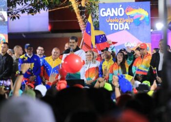 Maduro anuncia «nueva etapa poderosa» en la disputa territorial por el Esequibo