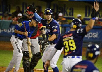 Jonrón de Martínez le dio vida al Magallanes