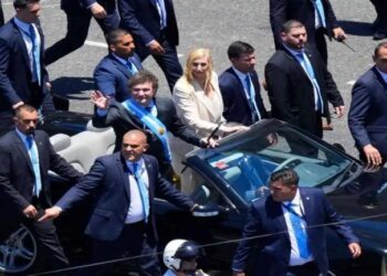 Justicia argentina ordena detención del hombre que atentó contra la comitiva de Milei