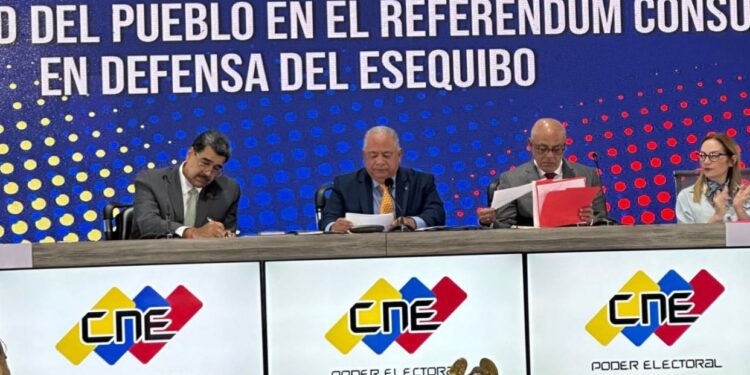 CNE reitera que en el referendo consultivo participaron más de 10 millones de personas; cifras del domingo contrastan con las del lunes