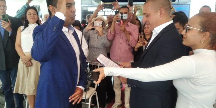 Ángel Luna al asumir la Presidencia del Concejo Municipal: «San Diego estará a la vanguardia en 2024»