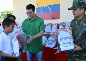 Alcalde Fuenmayor rehabilitó Escuela Básica Cacique Yavire de la parroquia Miguel Peña en Valencia