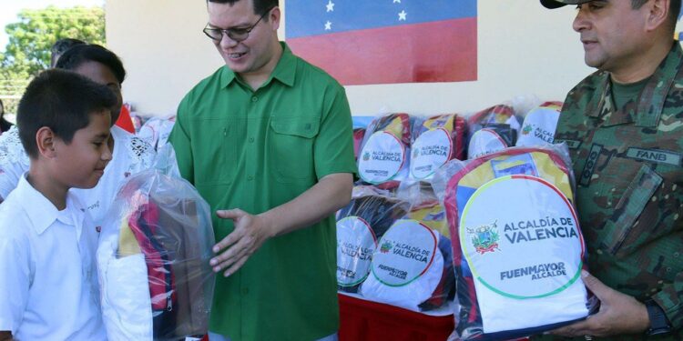Alcalde Fuenmayor rehabilitó Escuela Básica Cacique Yavire de la parroquia Miguel Peña en Valencia