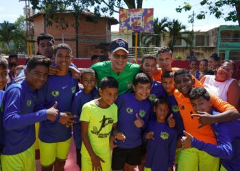 Alcalde Fuenmayor reinauguró canchas en Ricardo Urriera de la parroquia Miguel Peña