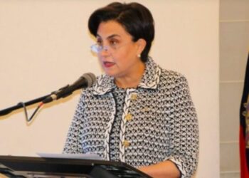 Ecuador no reconoce al gobierno de Maduro, asegura su canciller