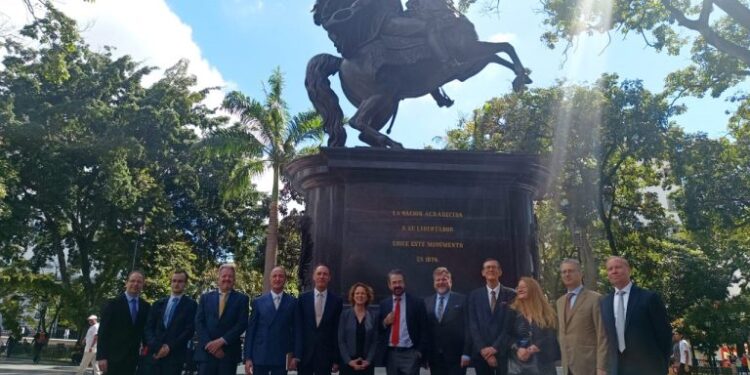 Representantes de la UE en Caracas participan en reuniones para implementar acuerdos de Barbados
