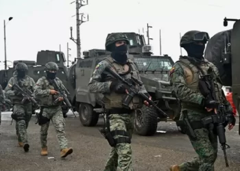 Bandas armadas toman un canal de TV en Ecuador; presidente Noboa ordena a las Fuerzas Armadas restablecer el orden
