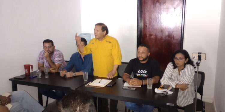 Andrés Velásquez ratificó desde Valencia que «no se saldrán de la ruta electoral»