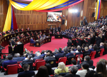 Maduro califica a María Corina Machado como: «doña violencia y doña odio»