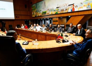 México y Venezuela firman acuerdo en materia de hidrocarburos