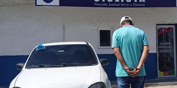 Policía de Valencia aprehendió a un hombre por hurto en un vehículo automotor en el Centro Histórico