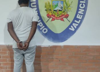 Polivalencia aprehendió a un hombre y un adolescente por robo en la avenida Lara