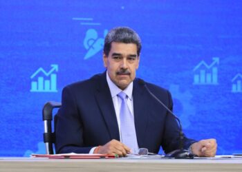 Maduro acusa a la oposición de depender de las órdenes de Estados Unidos